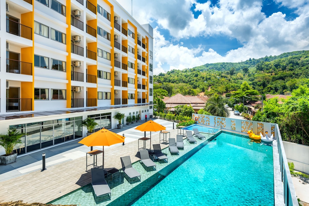Beehive Boutique Hotel Phuket 45/50