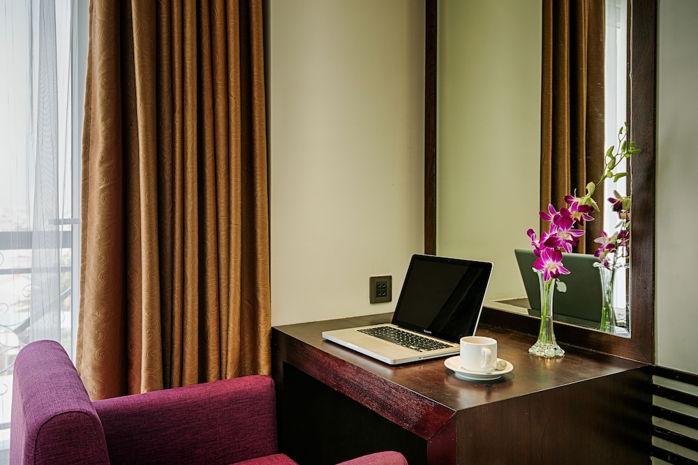 Sofia Suite Hotel Danang 44/53