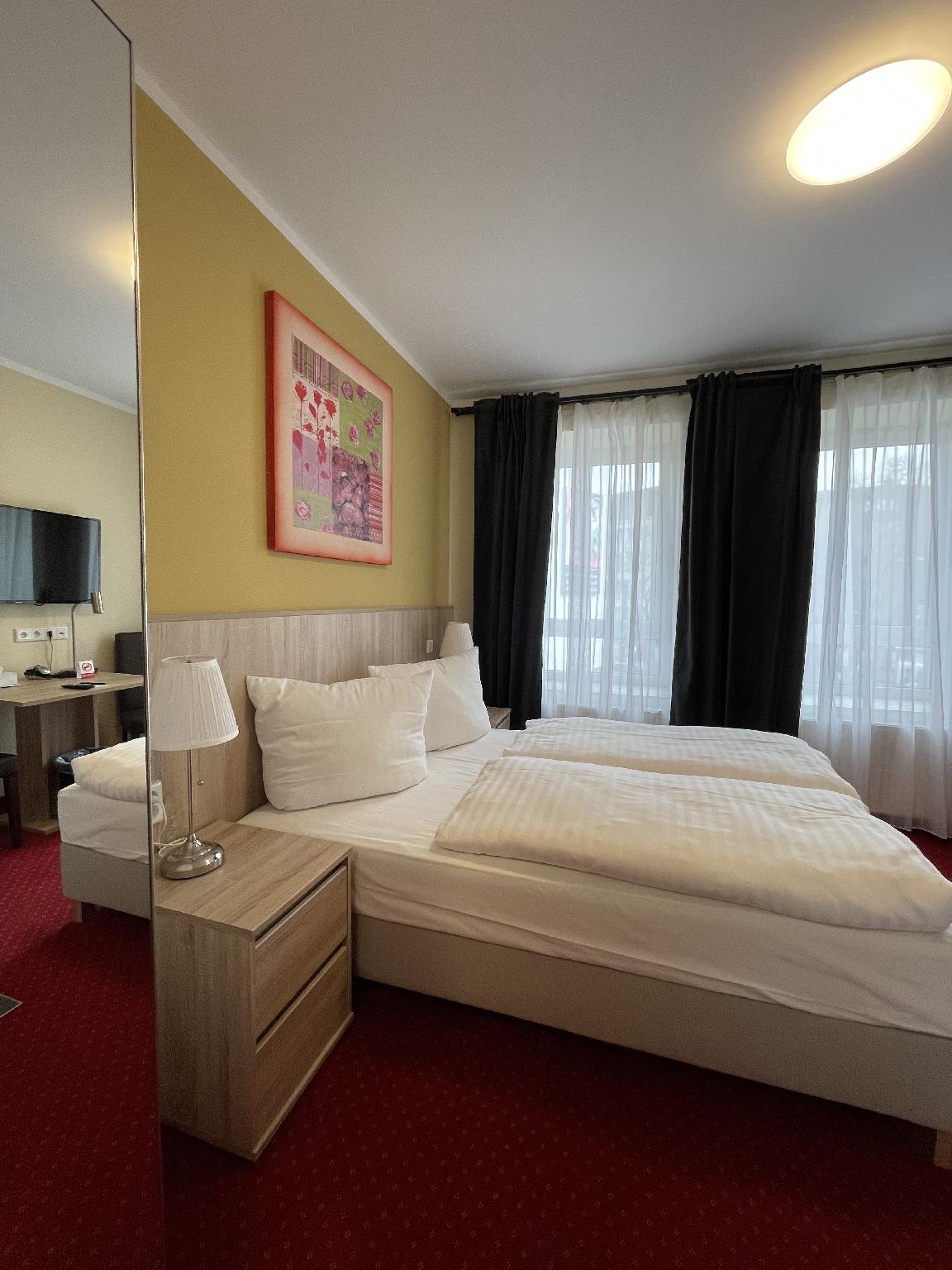 Semi Room, Studio, Semi Double Bed, Kitchen