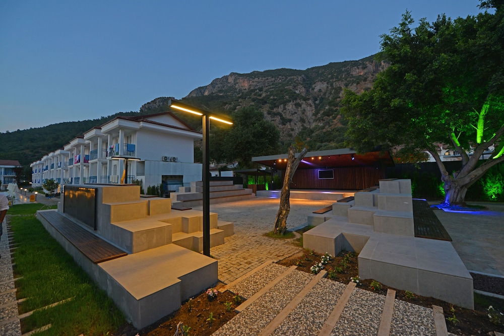 Belcekum Beach Hotel 35/44