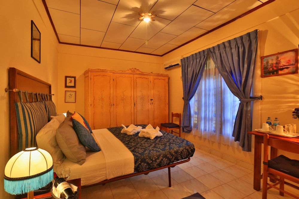 Emel Boutique Hotel 20/50