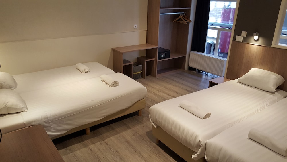Hotel Old Quarter 10/72