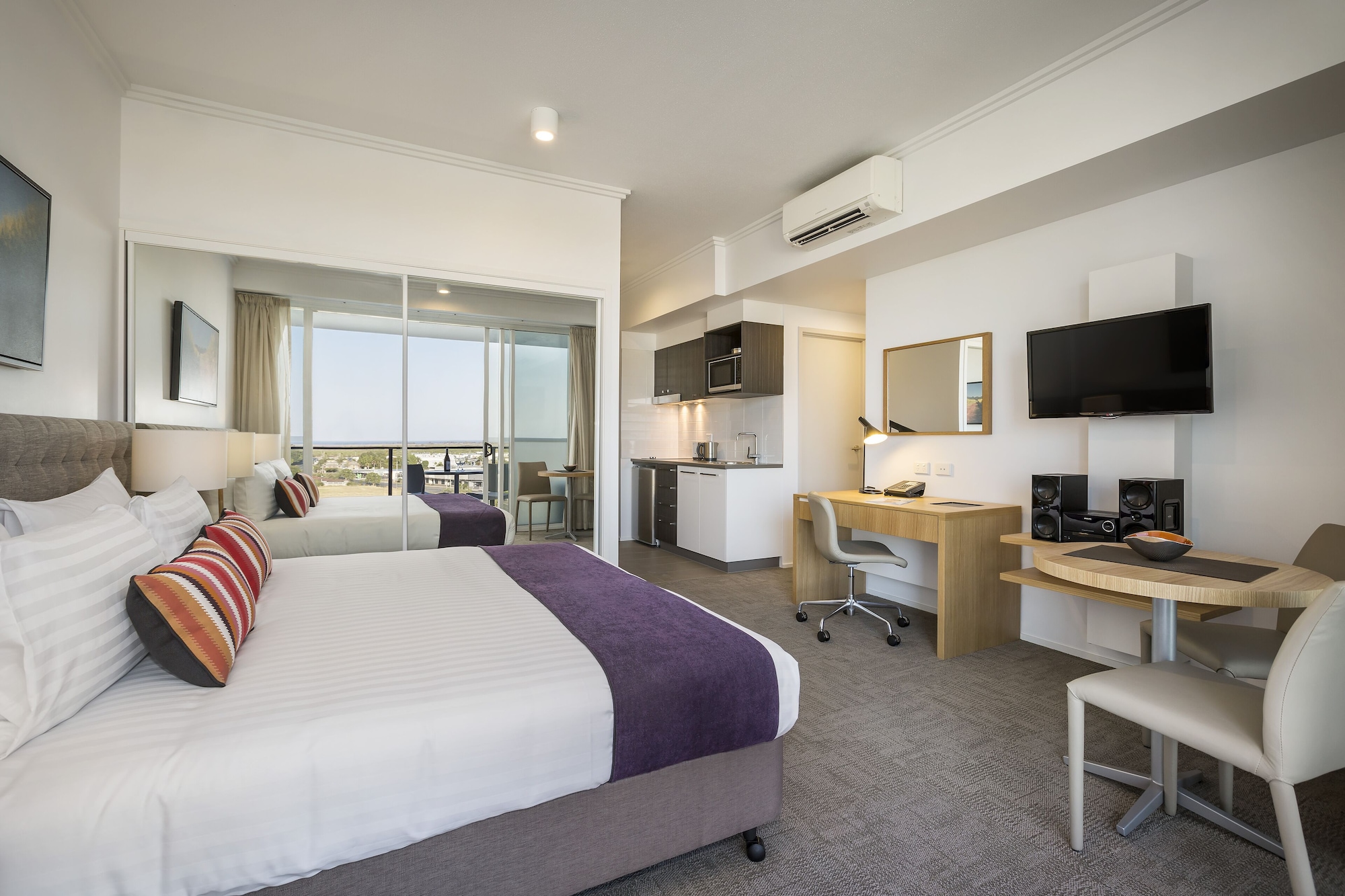 2 BEDROOMS, EXECUTIVE, APARTMENT