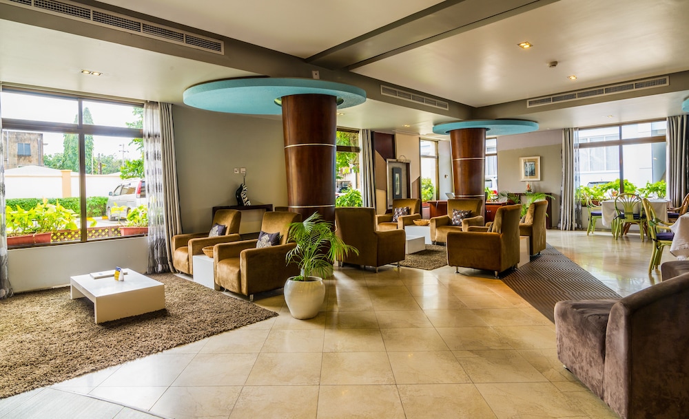 Peninsula Hotel Dar es Salaam 40/60