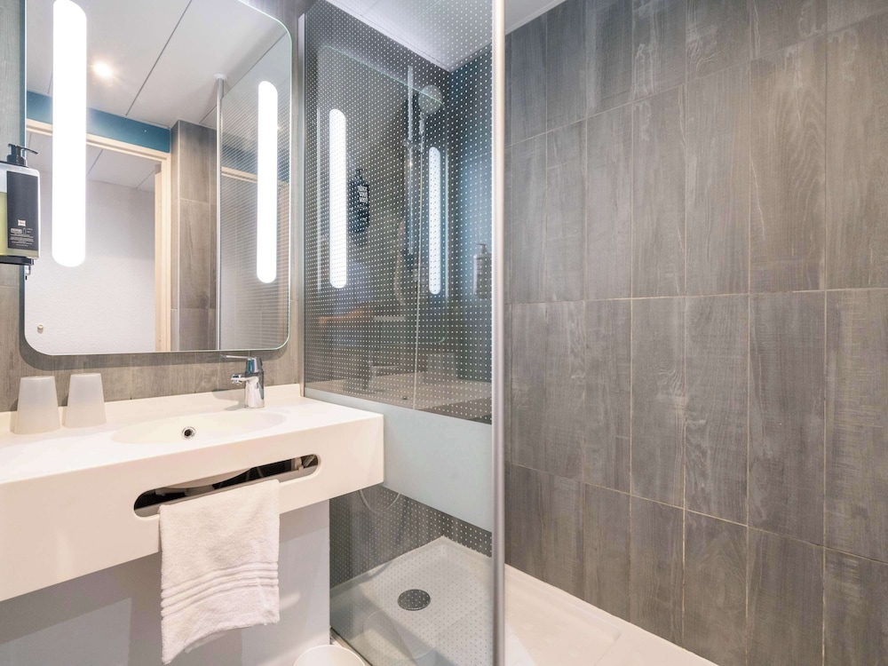 Ibis Antibes Sophia Antipolis 49/50