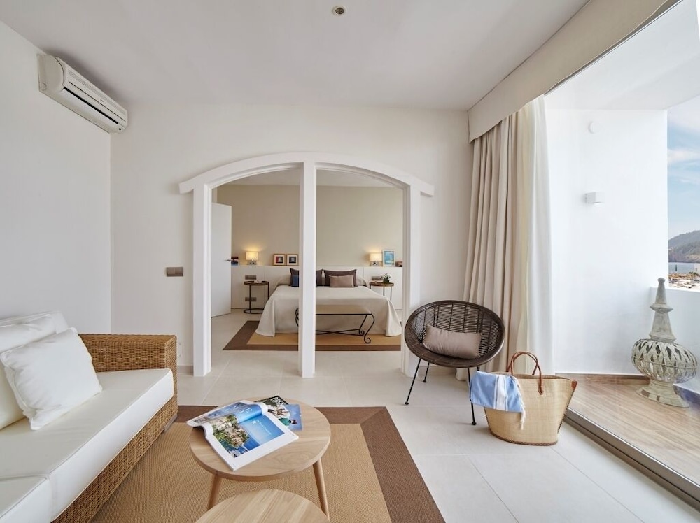 Hotel Tres Torres 38/65