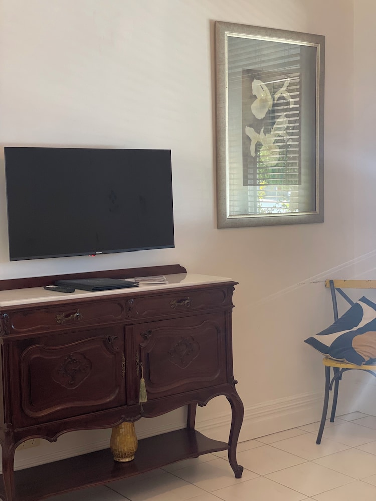 Cocknbull Boutique Hotel 35/50