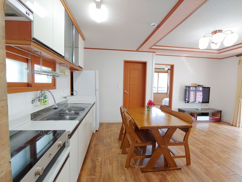 Seongsan Sunrise Pension 21/30