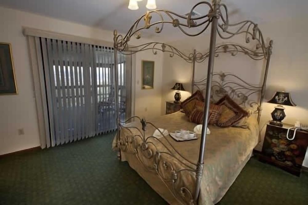 Stroudsmoor Country Inn 8/67