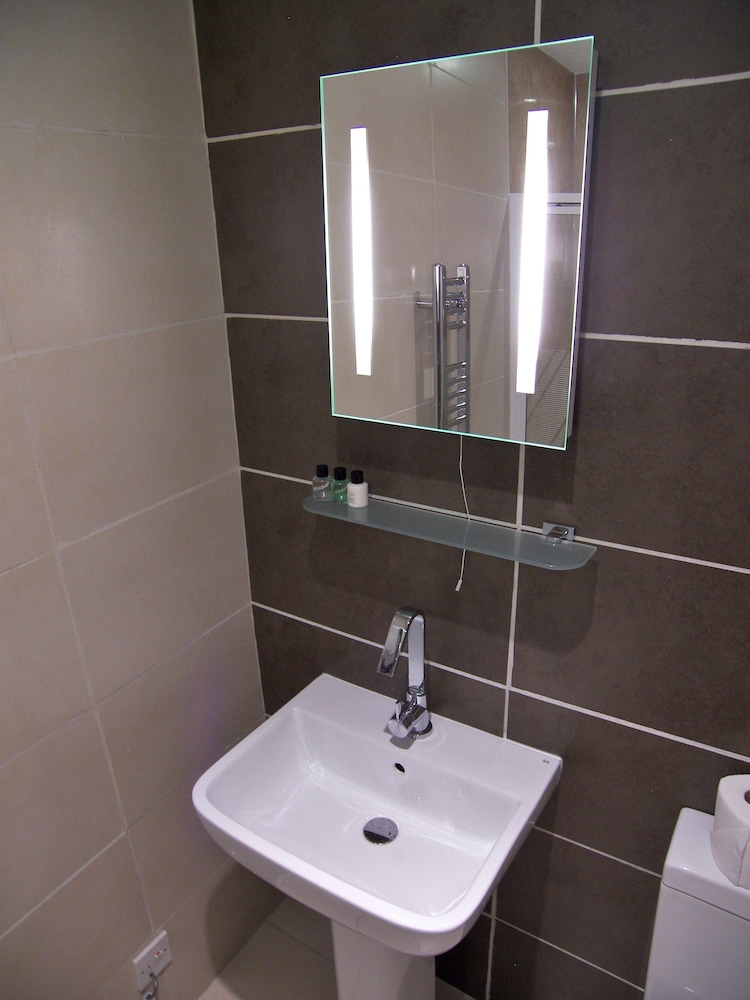 Rosemount Hotel 28/57