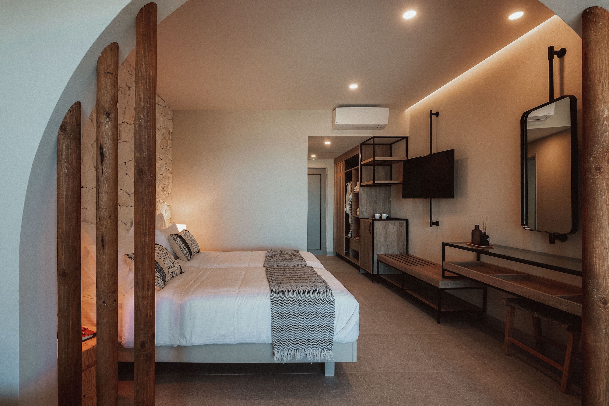 SUPERIOR, DOUBLE OR TWIN BED, BEACH FRONT, SEA VIEW