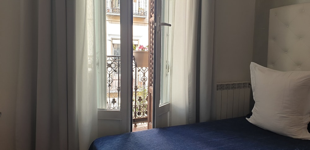 Hostal Las Fuentes 41/66