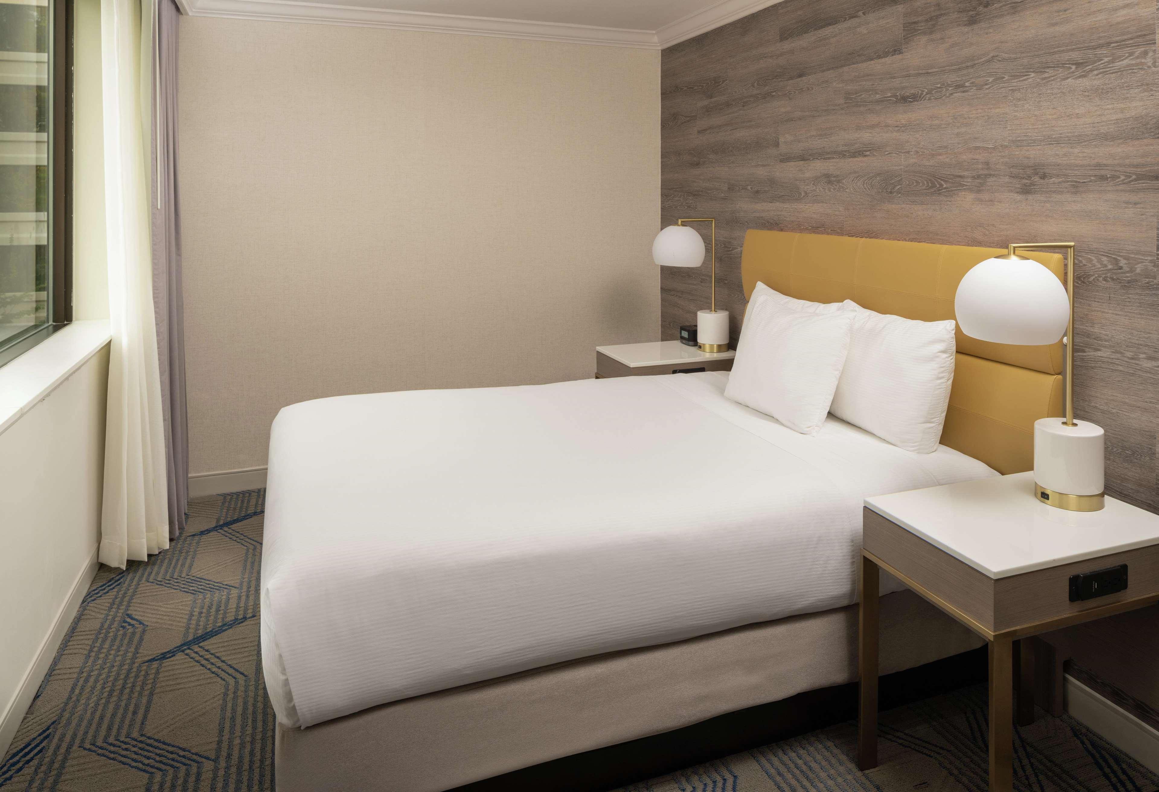 SUITE, QUEEN BED, ALCOVE