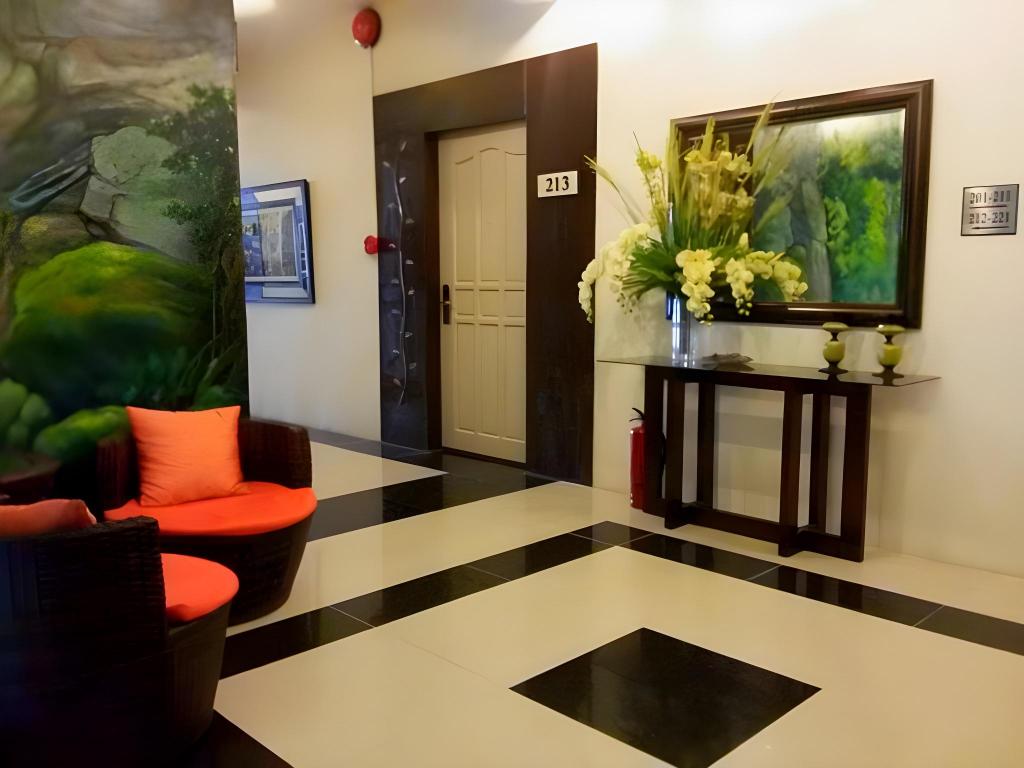 Urban Manor Hotel 30/48