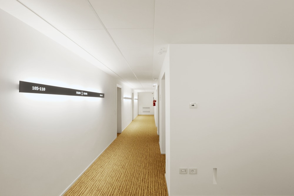 LE NOVE Hotel Ristorante 30/50