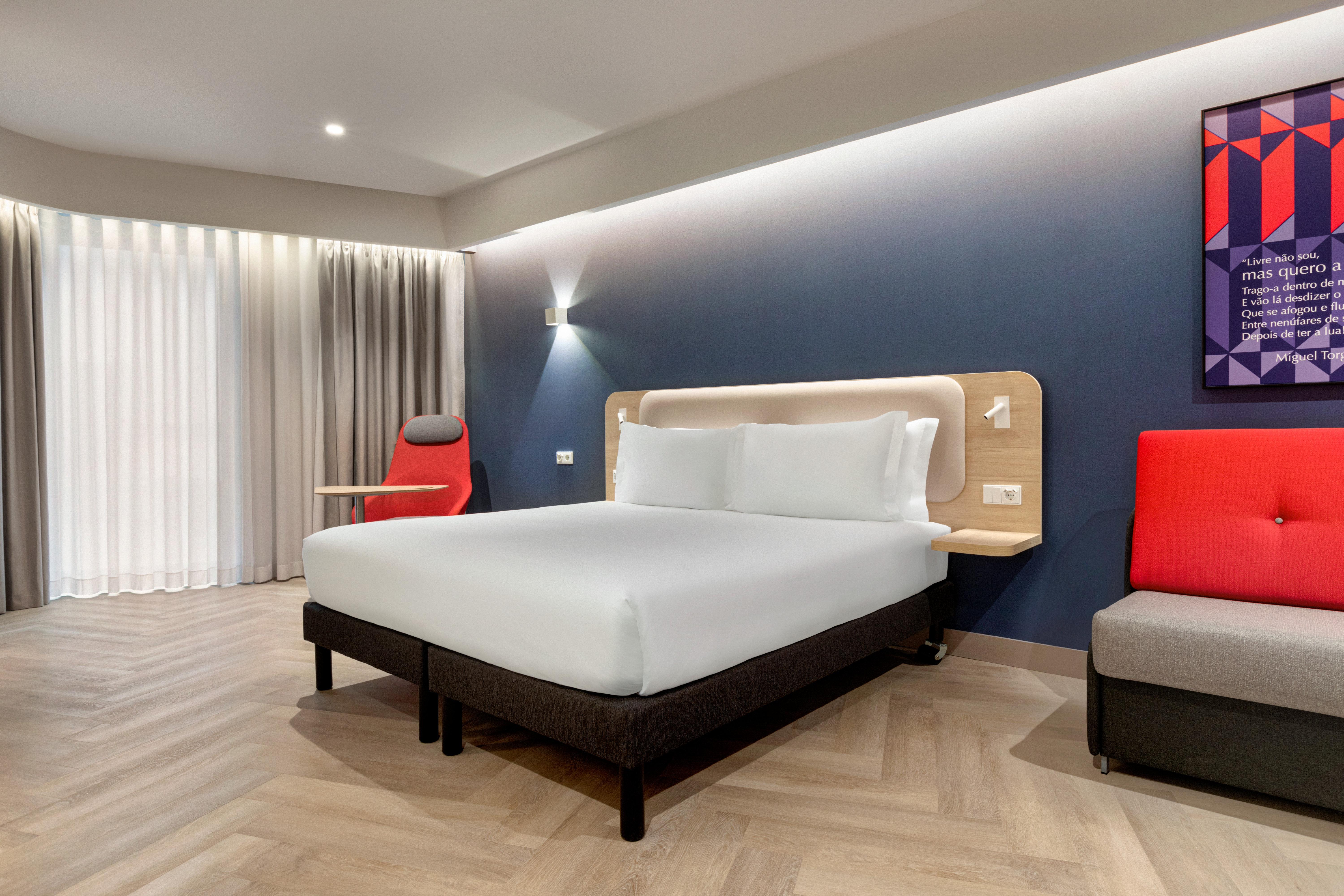 Room, Queen Bed