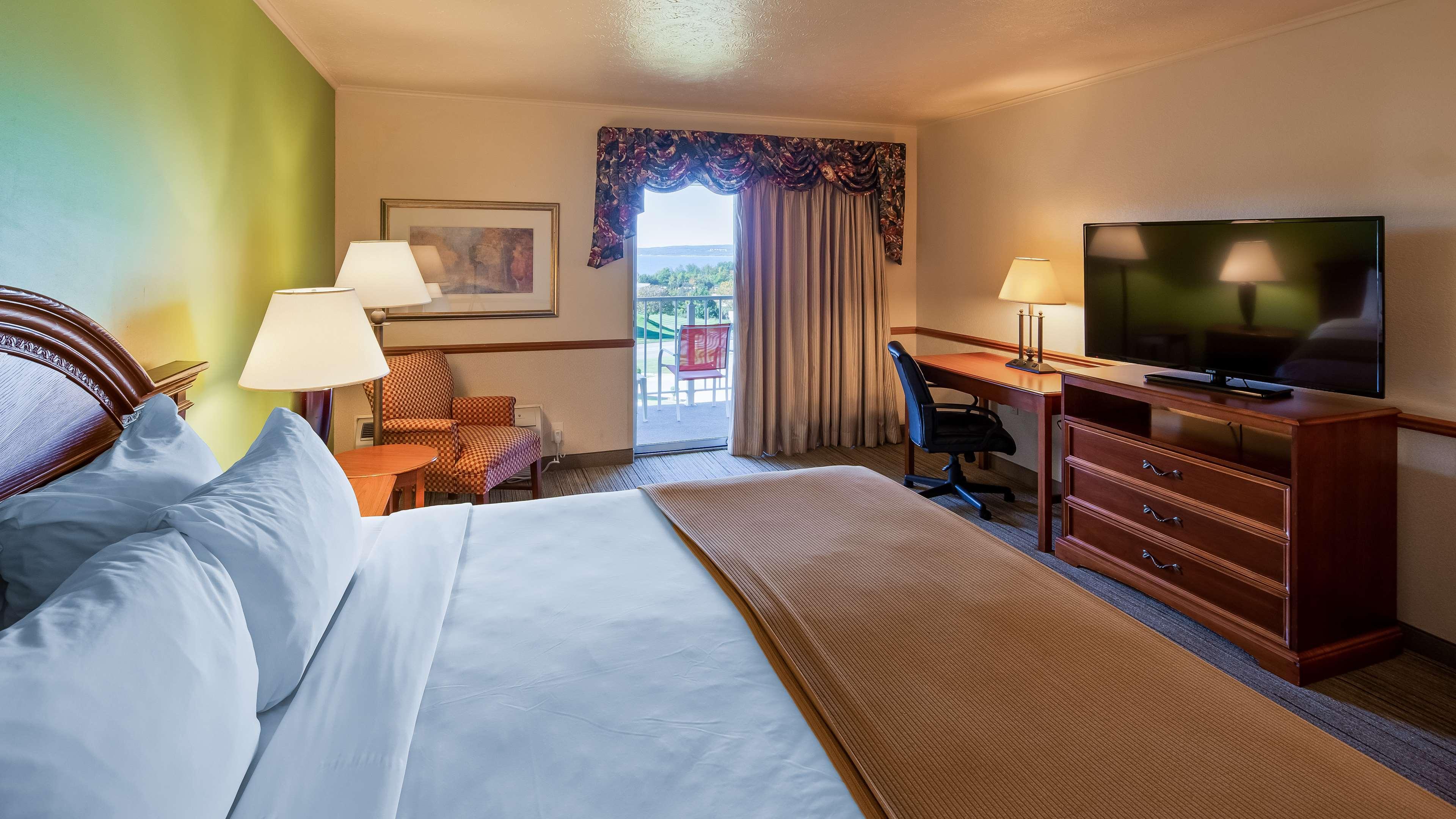 Room, King Bed, Bay View