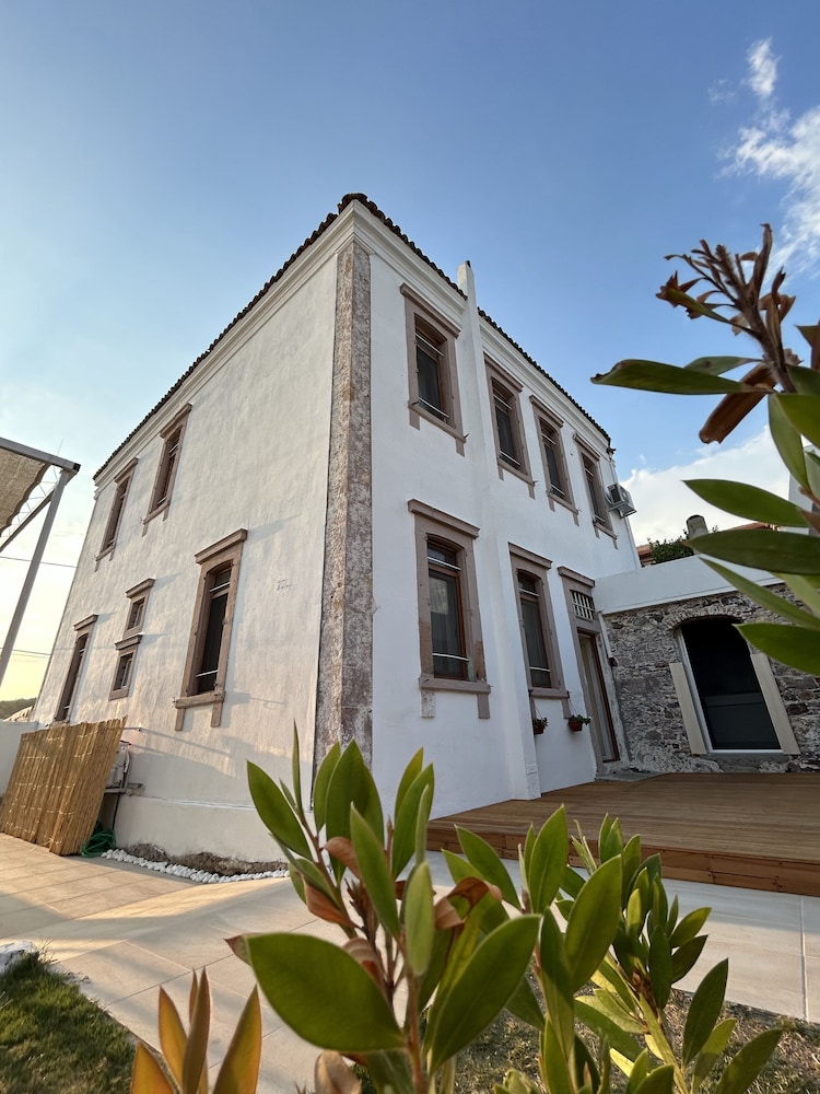La Luna Otel Cunda 2/50