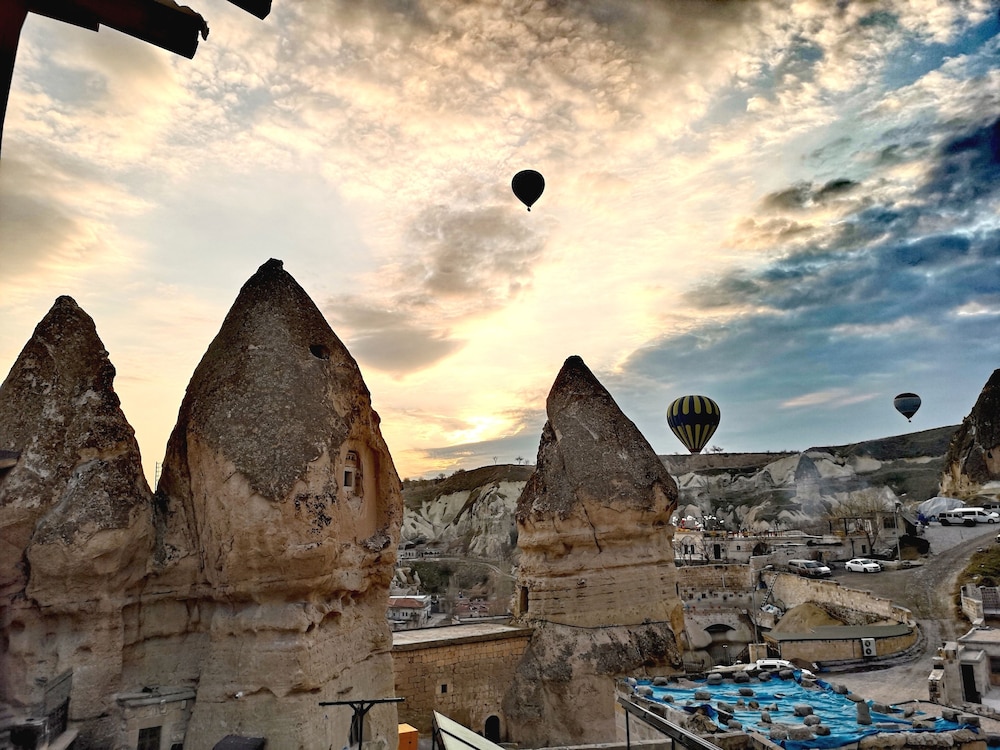 Mosaic Cave Hotel 44/50
