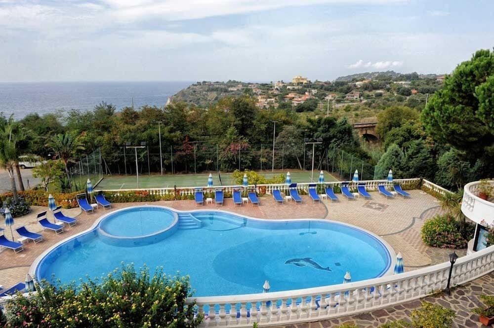 Villaggio Pineta Petto Bianco Hotel 46/60