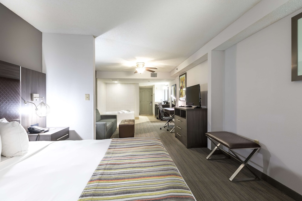Country Inn & Suites By Radisson Lake Norman Huntersville NC 15/48