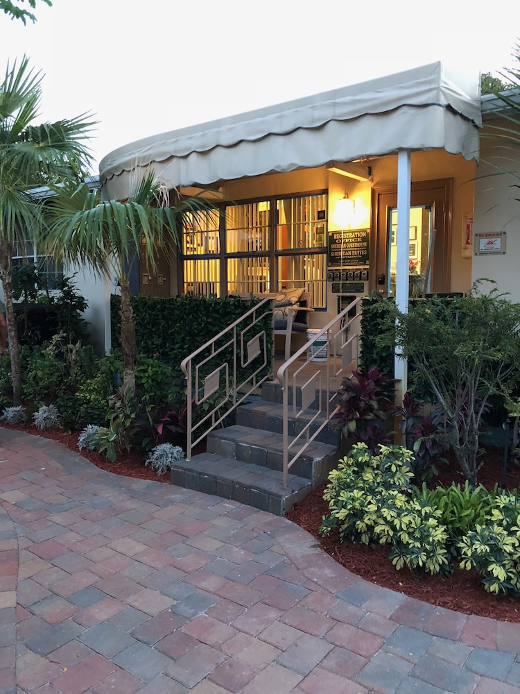 Sheridan Guesthouse 1/30