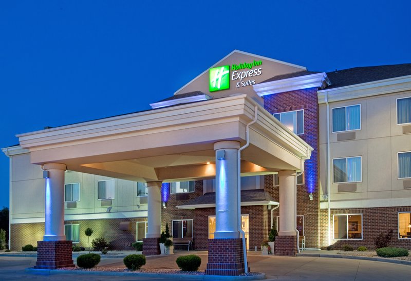 Holiday Inn Express & Suites Dickinson 4/60