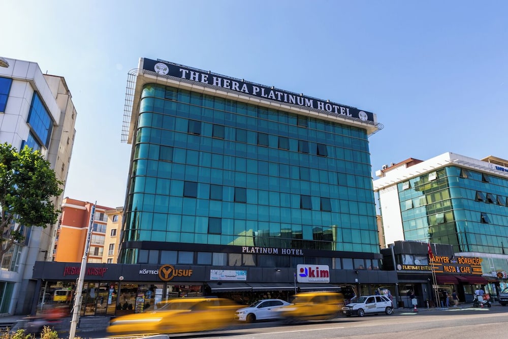 The Hera Platinum Hotel 8/50