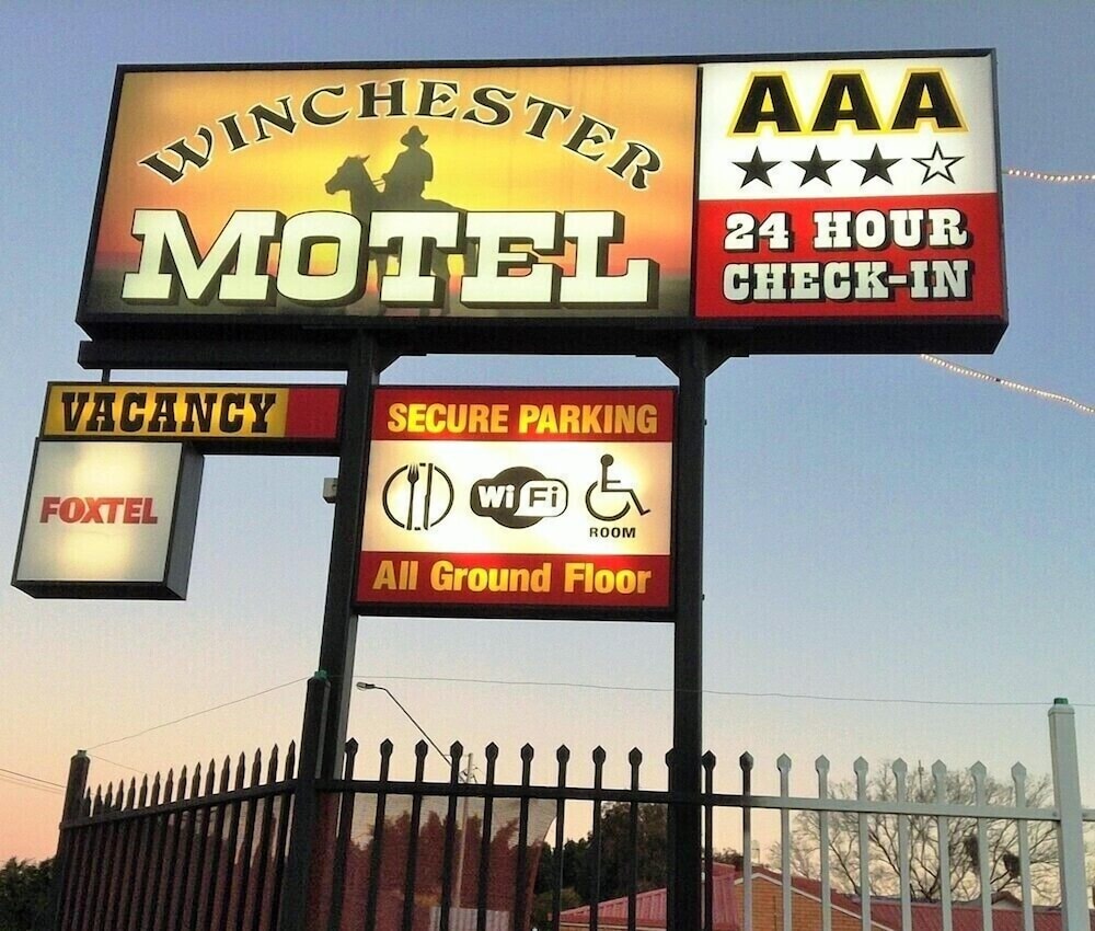 Winchester Motel 2/49