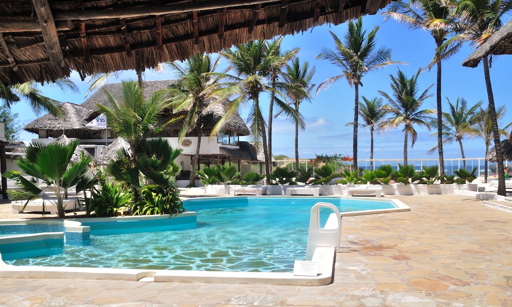 Barracuda Inn Resort 40/51