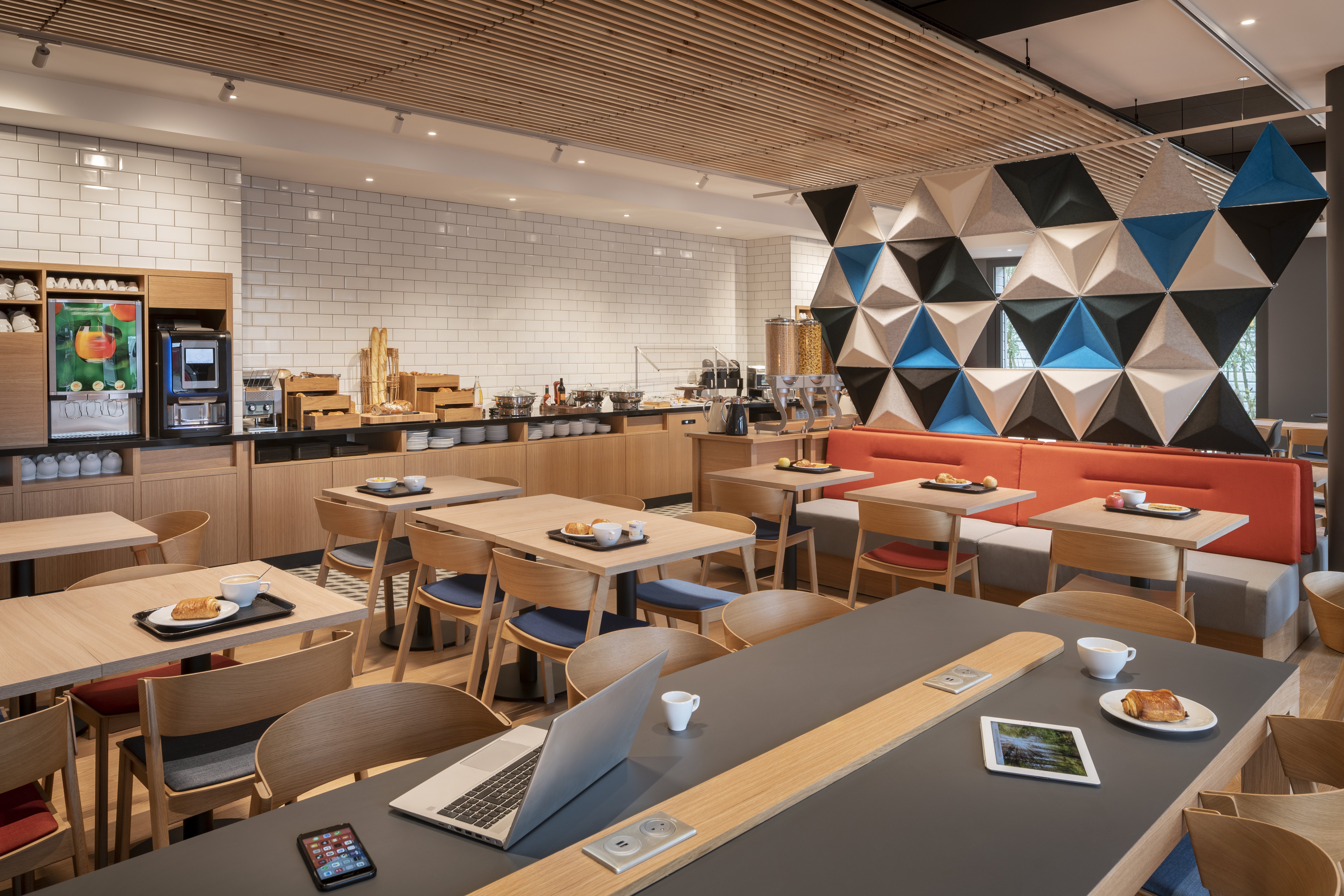 Holiday Inn Express Marne la Vallee Val d Europe an IHG Hotel 5/14
