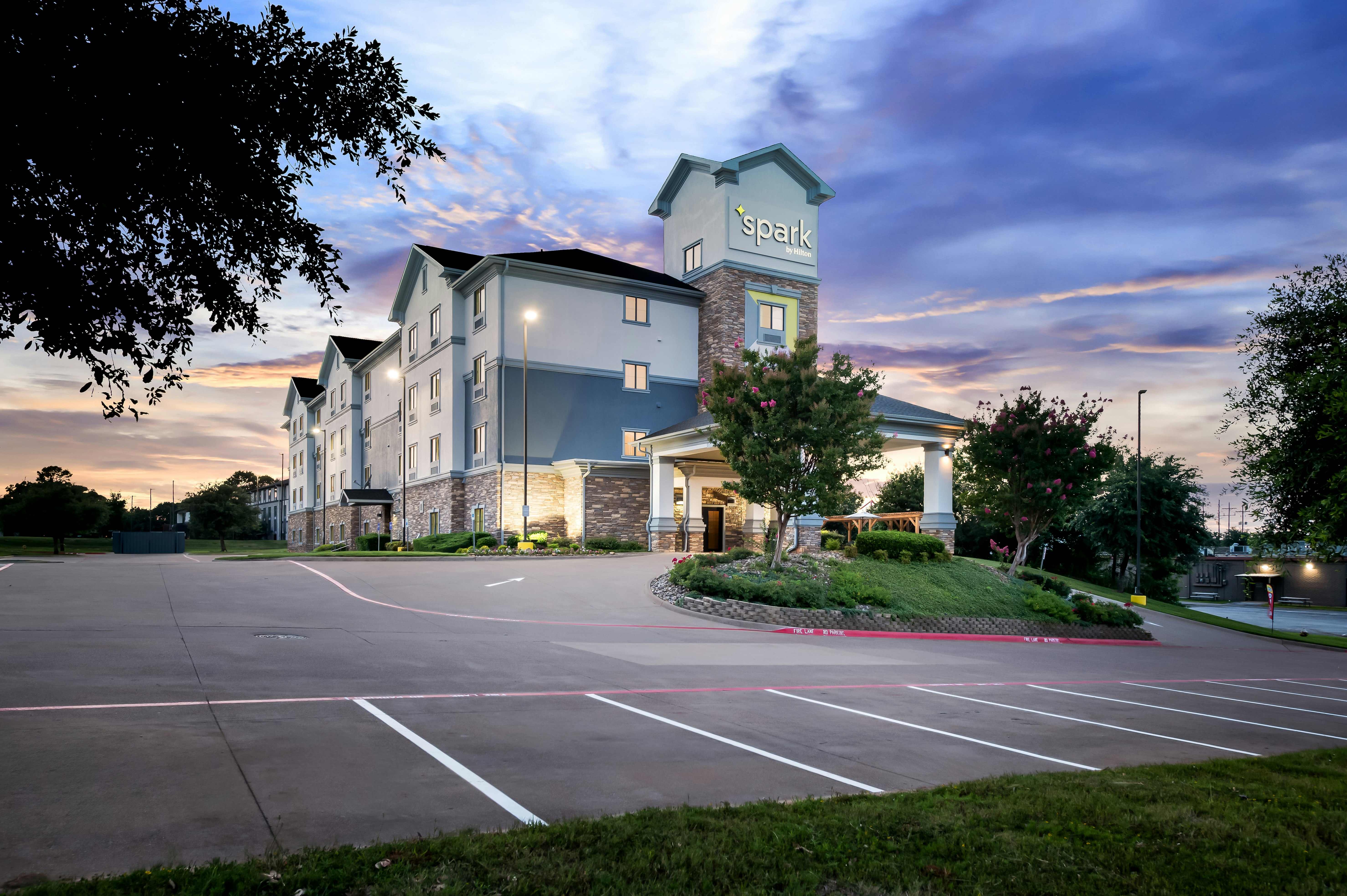 Spark by Hilton Longview 13/19