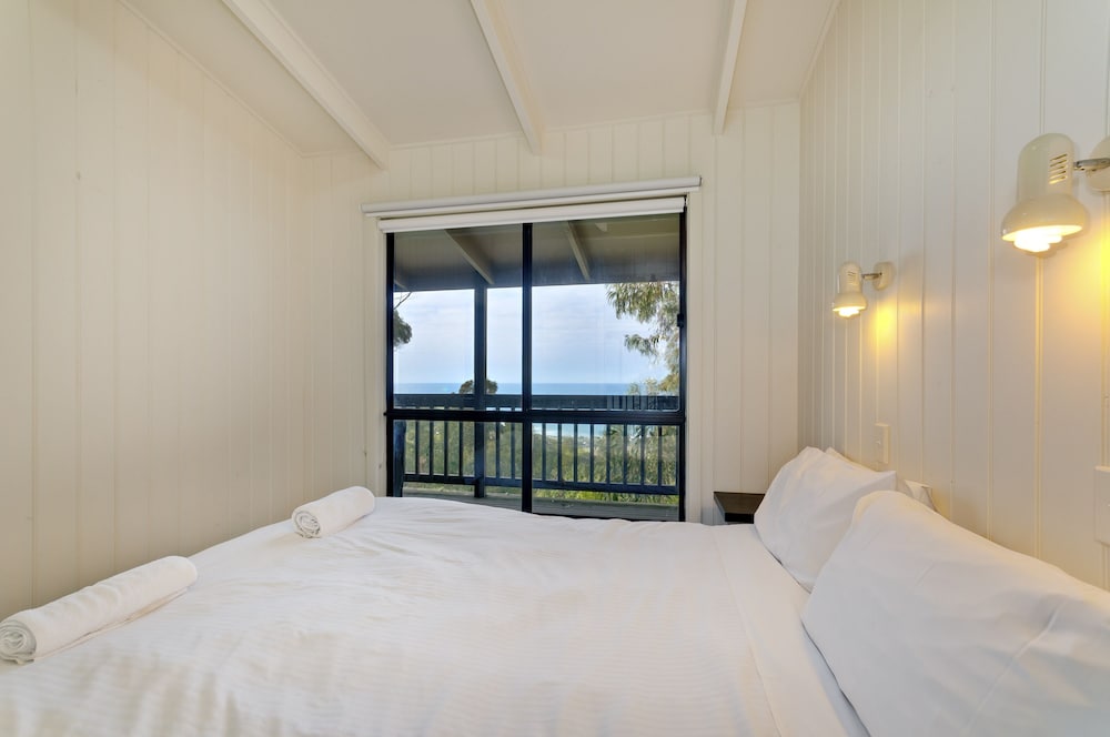 BEACON POINT OCEAN VIEW VILLAS 19/70
