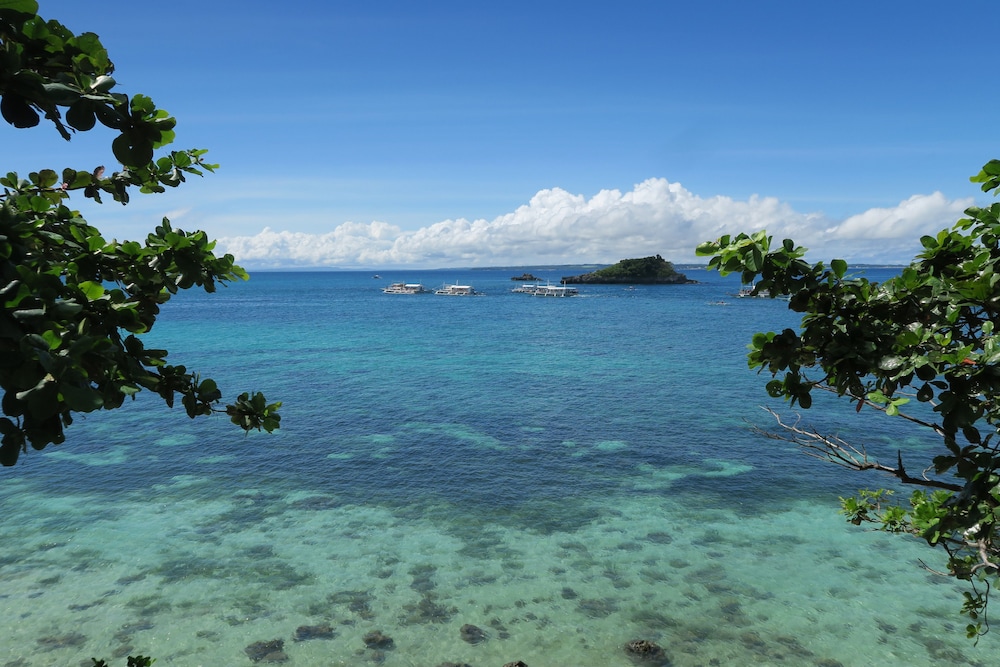 Tepanee Beach Resort 51/63