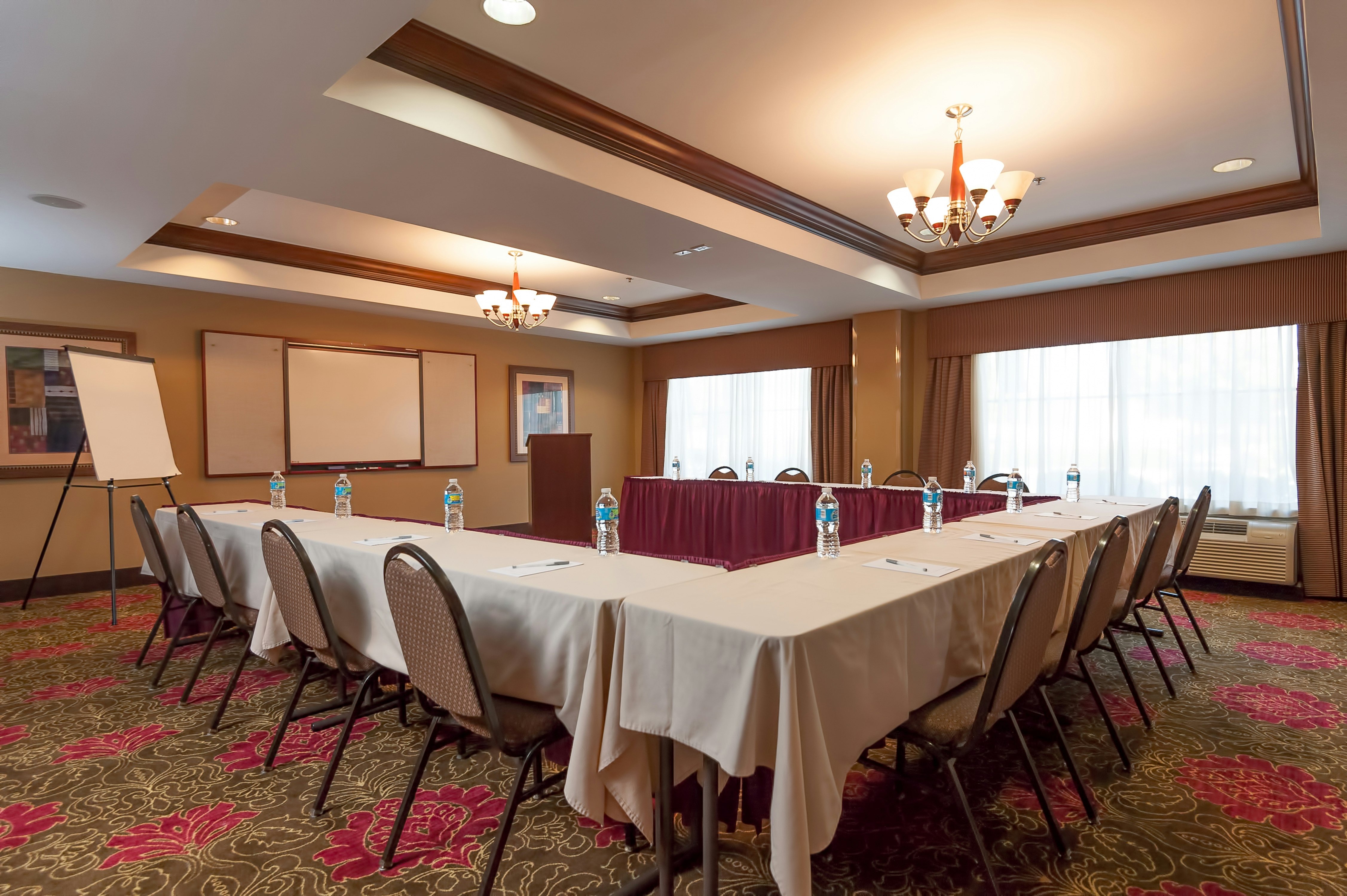 Hampton Inn East Windsor 73/75