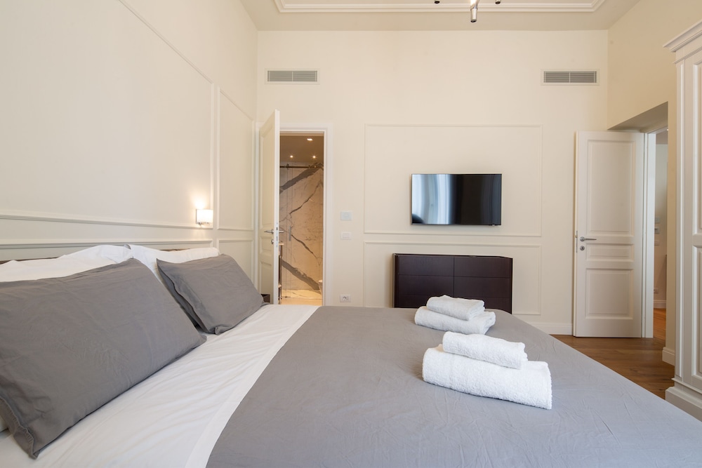 Florence Luxury Apartment Al Duomo 11/29