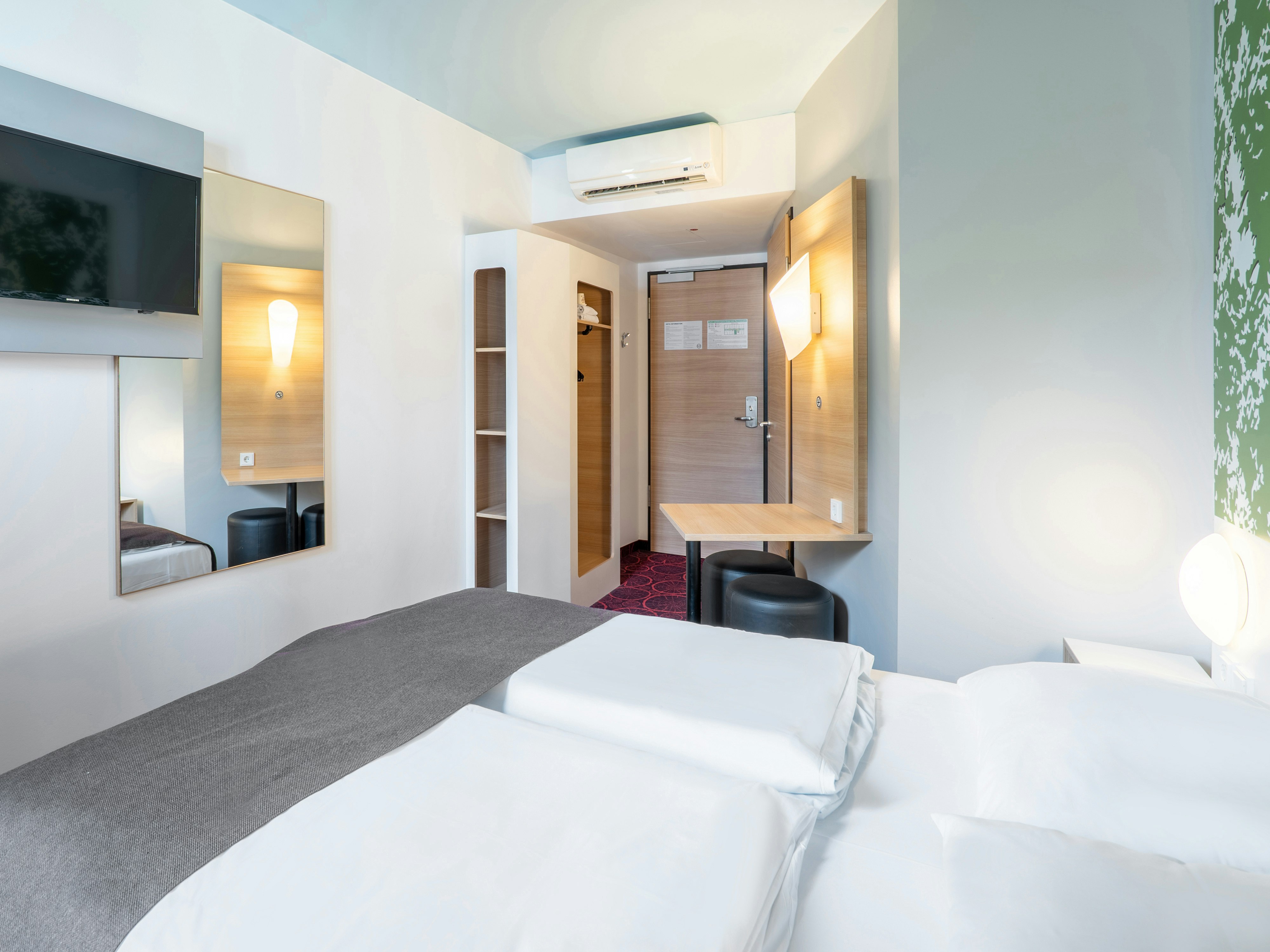 B&B Hotel Offenburg 7/30