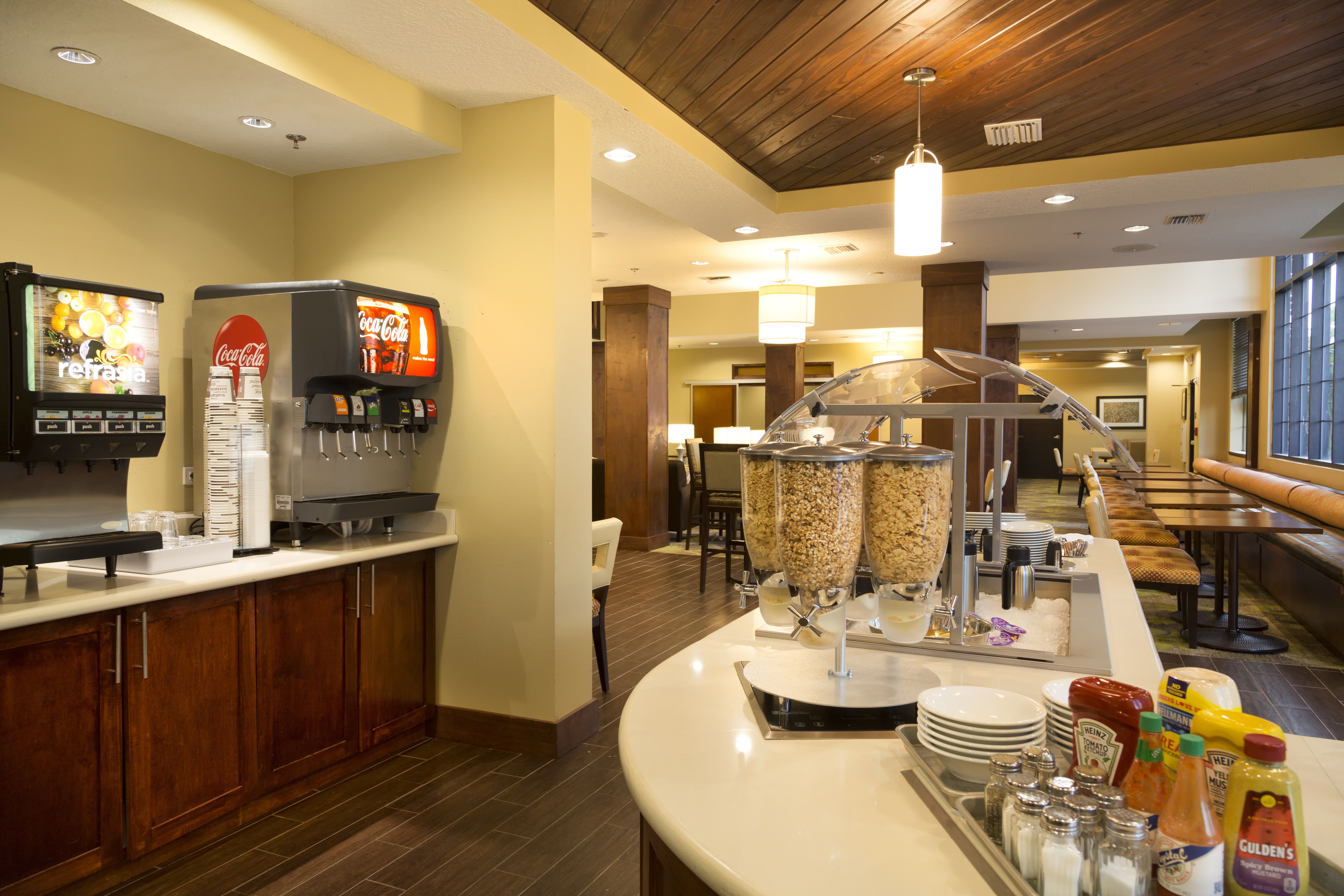Staybridge Suites Orlando At Seaworld 26/50