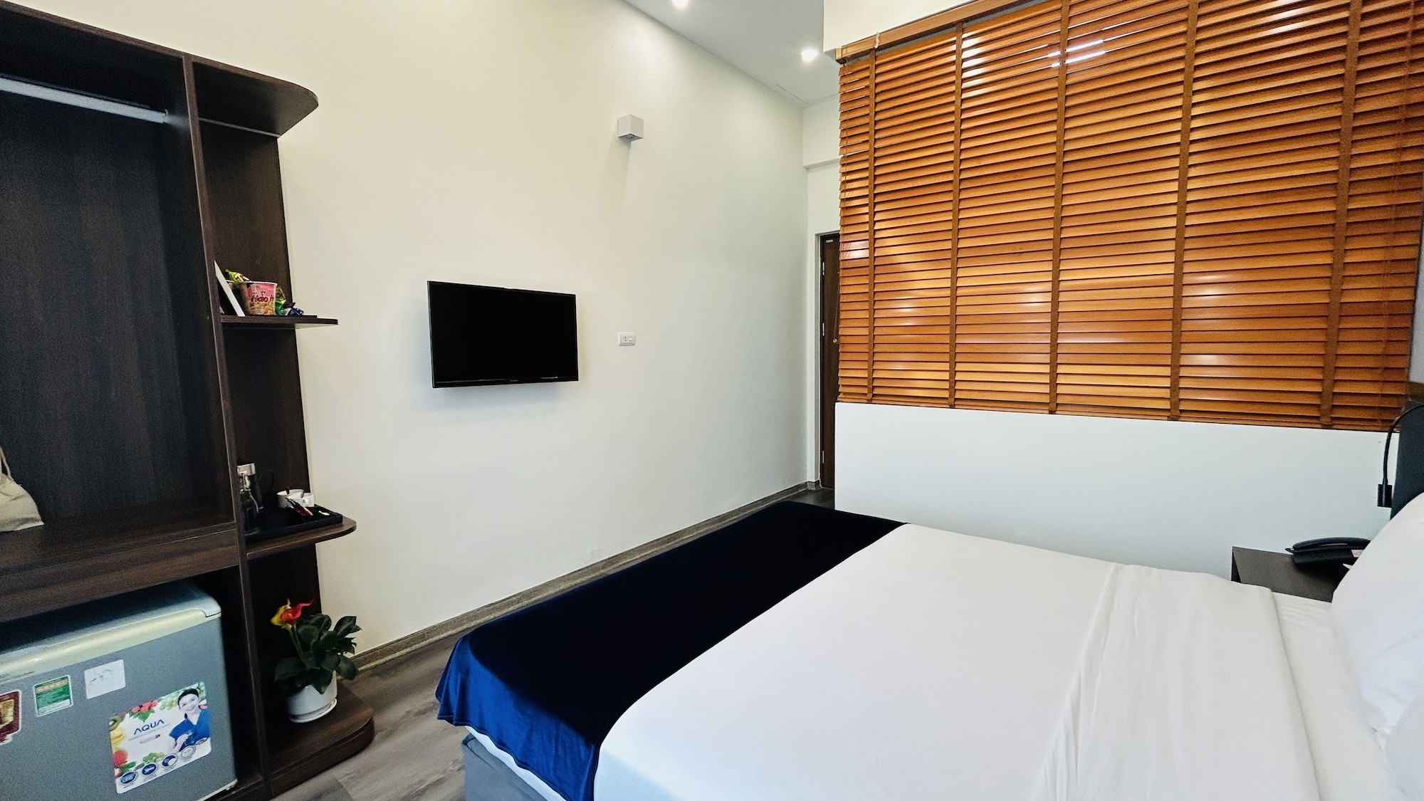 SUPERIOR, QUEEN BED, CITY VIEW