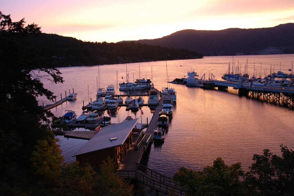 Brentwood Bay Lodge Spa 22/64