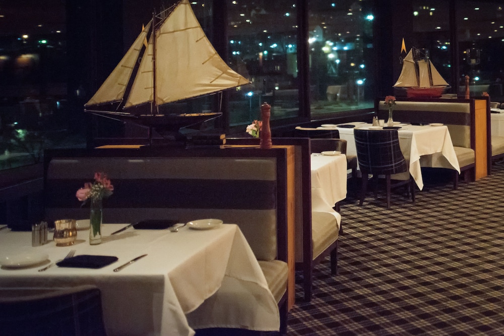 Radisson Hotel Duluth-Harborview 28/34