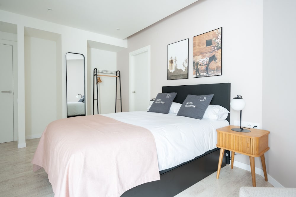 limehome Barcelona Rector Triado 30/66