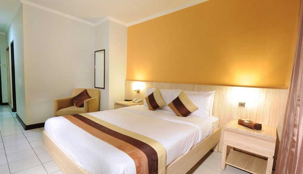 Palace Hotel Cipanas 8/39