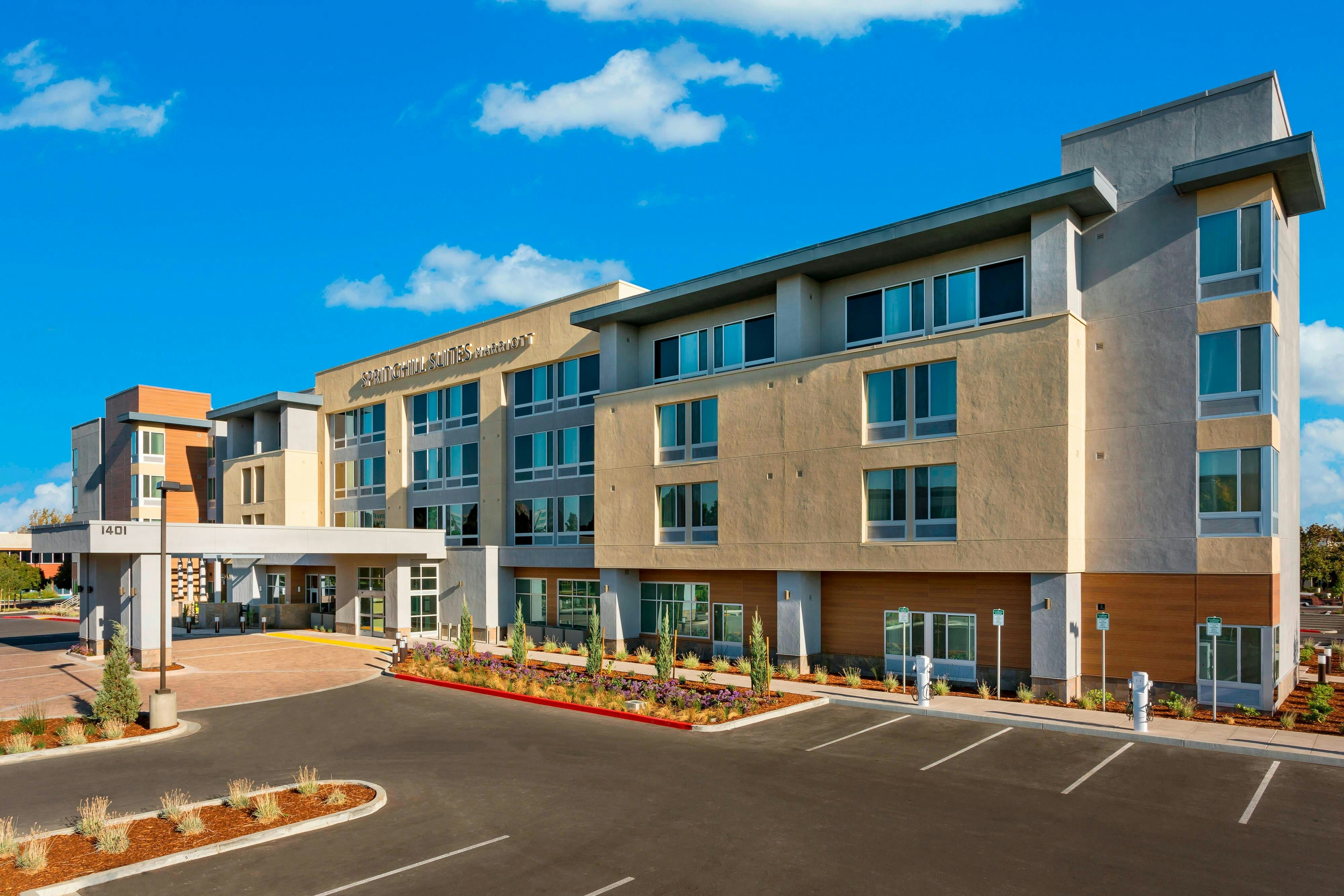 Springhill Suites Belmont Redwood Shores 14/16