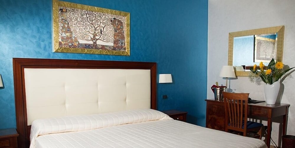 Hotel Flora 31/74