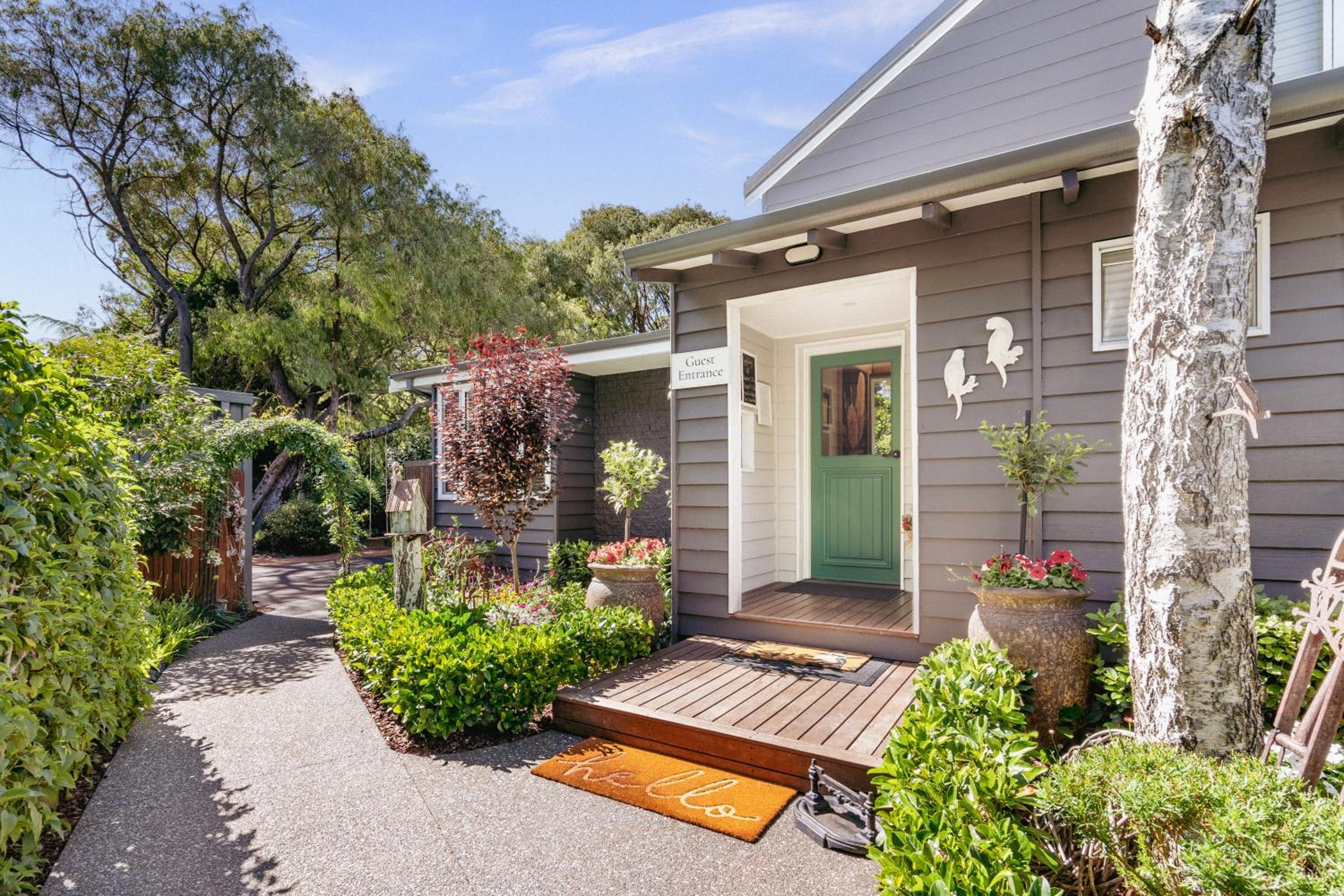 ROSEWOOD GUESTHOUSE 32/50
