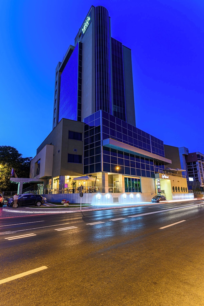 Vega Hotel 3/50