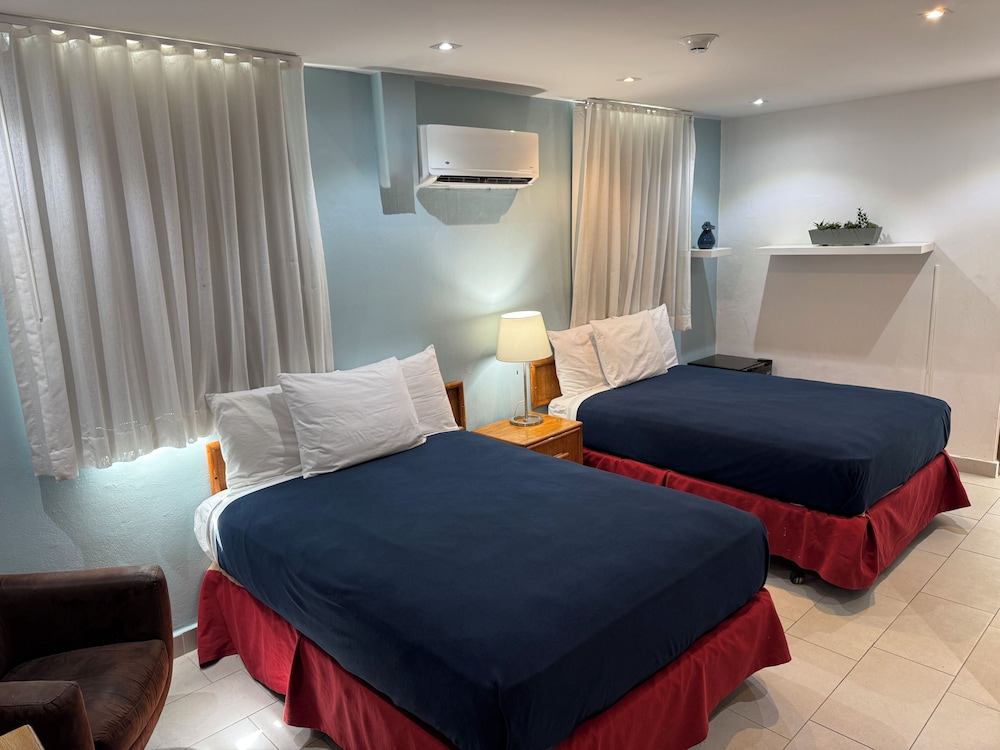 Sandy Beach Hotel 26/57
