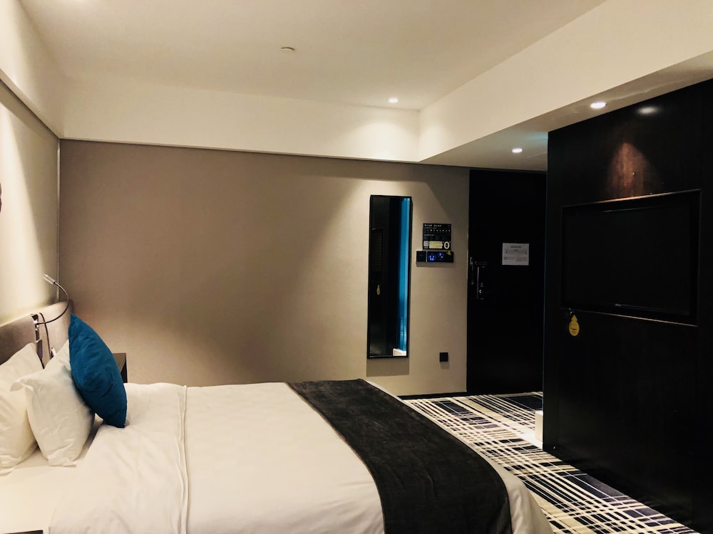 Likto Hotel 13/64