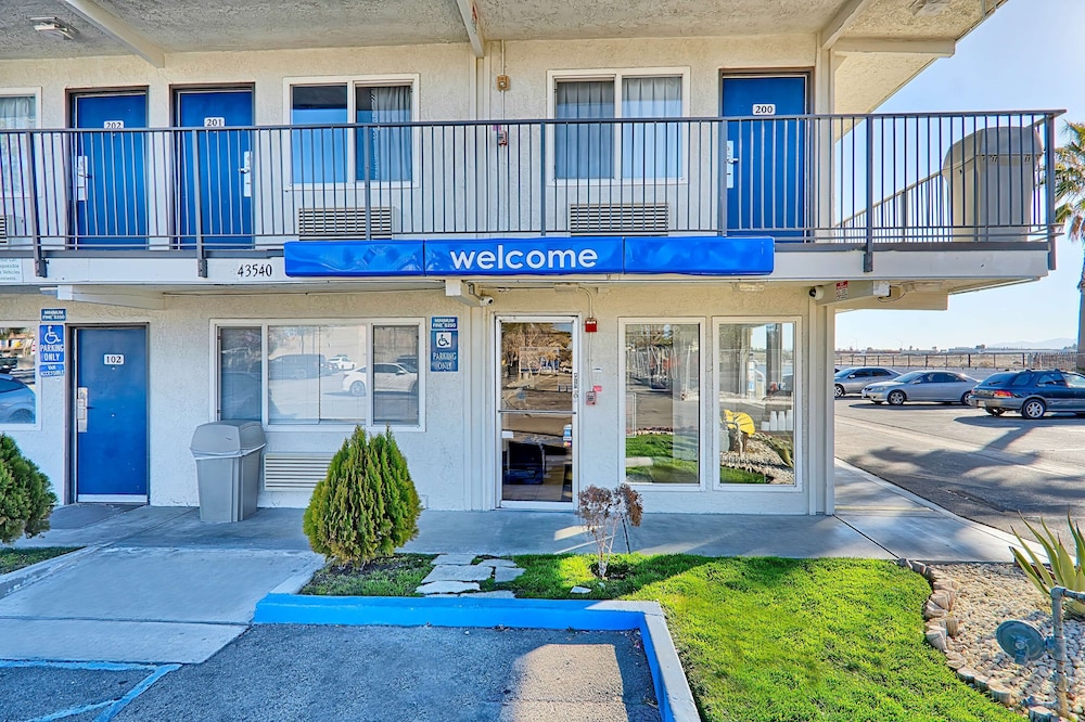 Motel6 Lancaster, CA 47/53
